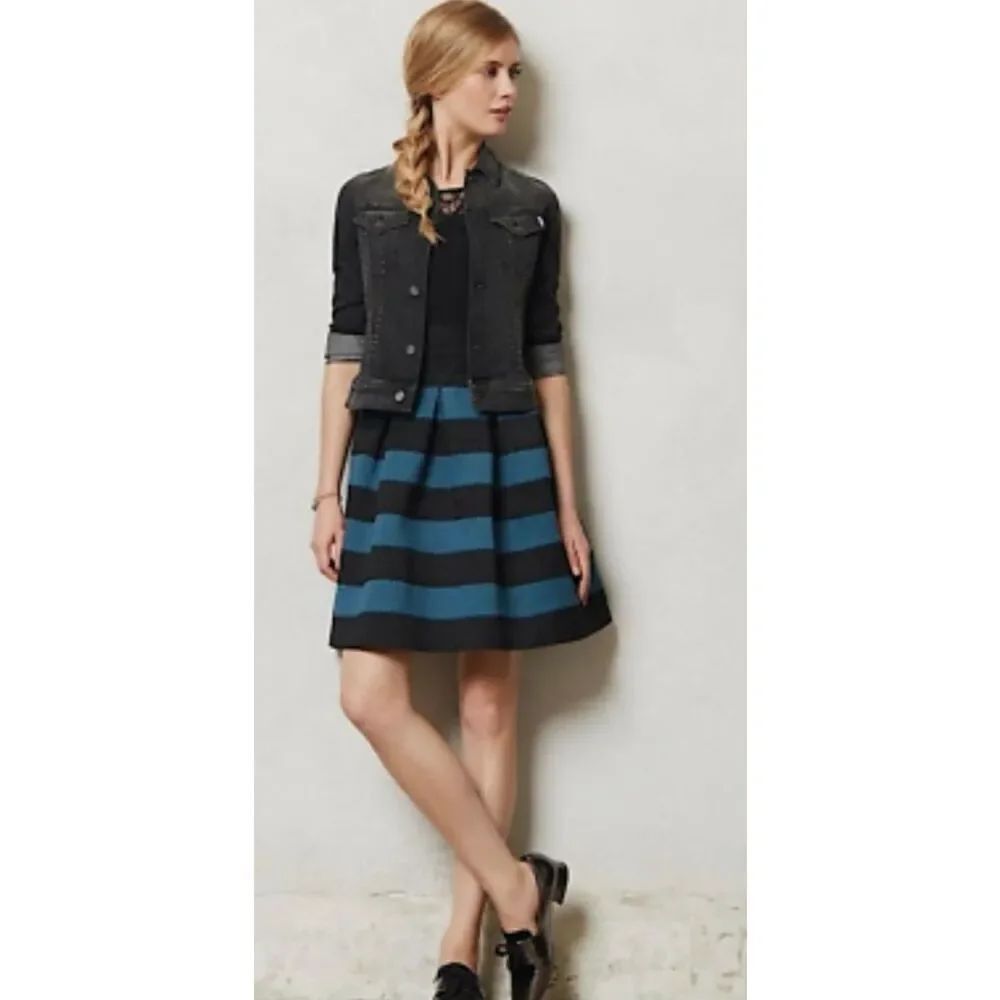 Anthropologie Girls From Savoy Women’s Ponte Bell Pleated Skirt size Xs/S